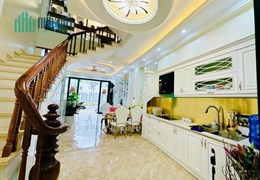 Bán nhà phân lô Tái Định Cư Tam Kỳ, 5 tầng cực đẹp GIÁ 4.5 tỉ full nội thất