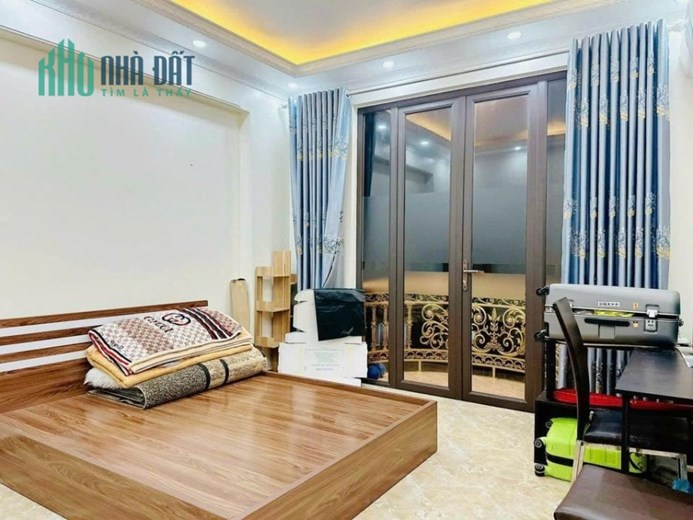 Bán nhà phân lô Tái Định Cư Tam Kỳ, 5 tầng cực đẹp GIÁ 4.5 tỉ full nội thất