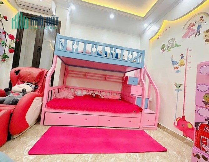 Bán nhà phân lô Tái Định Cư Tam Kỳ, 5 tầng cực đẹp GIÁ 4.5 tỉ full nội thất