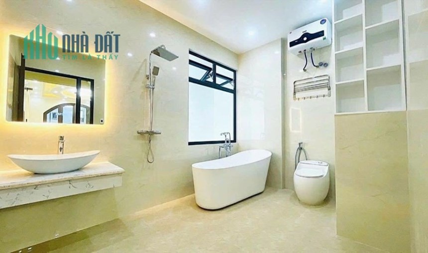Bán nhà phân lô Tái Định Cư Tam Kỳ, 5 tầng cực đẹp GIÁ 4.5 tỉ full nội thất
