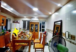 Bán nhà mặt đường Trại Lẻ, 97m 3 tầng giá quá hời 6.7 tỉ gần AEON
