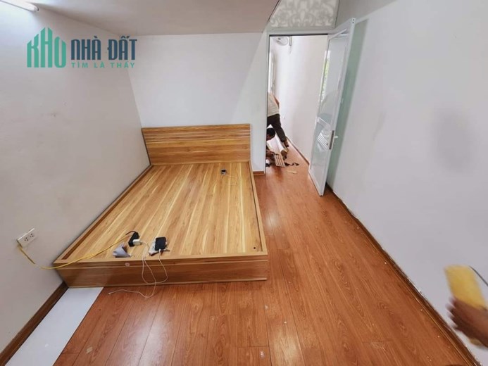 💥Căn hộ Tập thể Ngã tư Trần Cung-Hoàng Quốc Việt 100m2 3PN, Ô tô đỗ dưới, 2.35 tỷ💥
