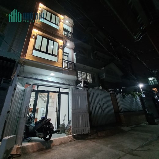 Nhà Sài Gòn Gía Rẻ, 4 Tầng 190M2, Xe hơi đỗ cửa, Quận 7