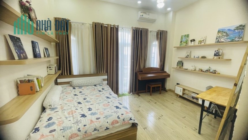 Bán nhà Tân Bình - phường 7 - Hẻm xe hơi- dt 35 m2 - Gía chỉ 8.1 tỷ thương lượng .