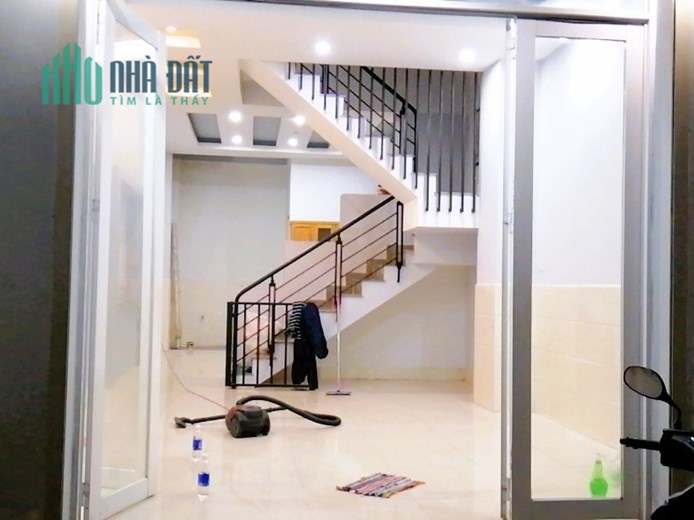 Cho thuê nhà 1T2L 4pn sân đậu ô tô đường 11 Trường Thọ