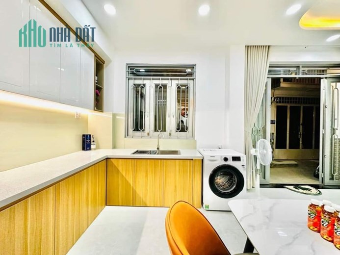 Bán Nhà Nguyễn Văn Công Gò Vấp 45m2 giá 4 Tỷ 3 Tặng Nội Thất Ở Ngay