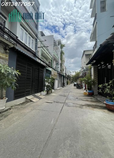 Bán Nhà Bùi Đình Tuý, Bình Thạnh, DT 136m2 Ngang 8.5m, Hẻm Xe Hơi Tránh, 11.4 Tỷ
