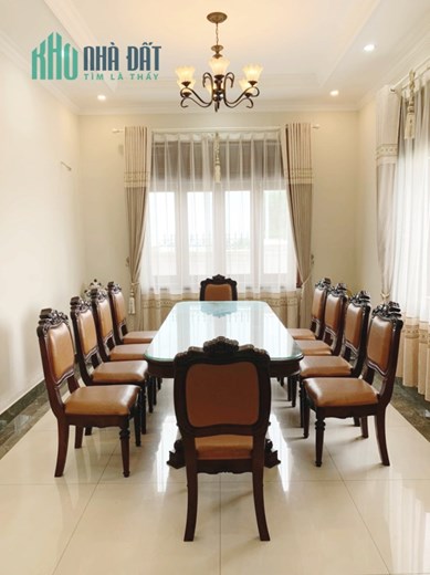 Bán biệt thự Pháp -  Phường Vĩ Dạ - TP Huế - 335 m2 - Mặt tiền 15m - Mặt phố - Giá đầu tư