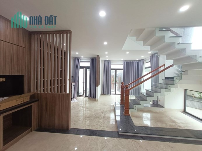 Nhà phố Thủ Đức h. xe tải Hiệp Bình Phước mới đẹp lung linh 73m  4 tầng ở ngay