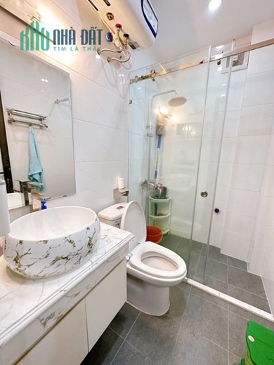 NHÀ MẶT NGÕ TẠI LẠC LONG QUÂN THUỘC PHƯỜNG NGHĨA ĐÔ VỚI THIẾT KẾ 45M2; 5 TẦNG GIÁ 7,3 TỶ.