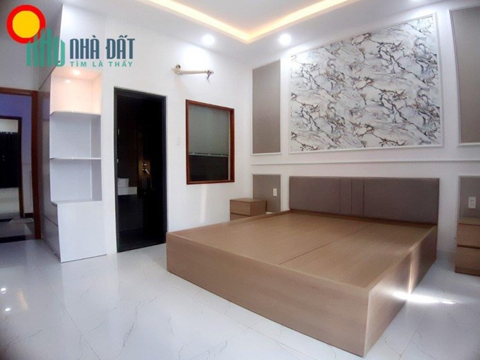 Bán nhà phố đẹp  hẻm xe hơi - Đường số Phường Linh Đông 90m - chỉ dọn vô ở