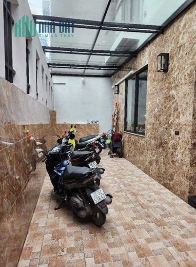 Bán Nhà Ngõ 462 Đường Bưởi 100m2*6 tầng thang máy, 6 phòng khép kín full nội thất, gara ô tô, giá