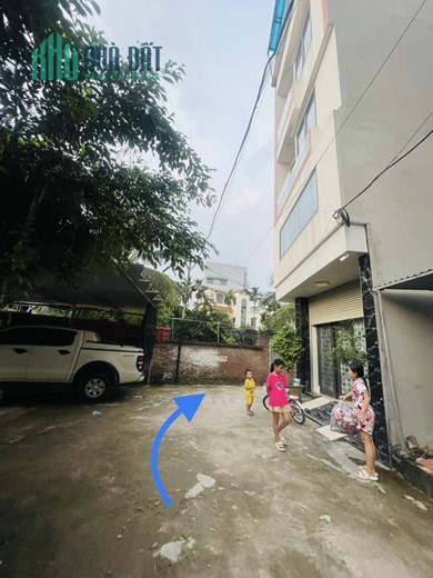 Bán nhà bát khối dân xây lô góc ô tô 40m mặt tiền 4.5m 5 tầng giá 3 tỷ 1
