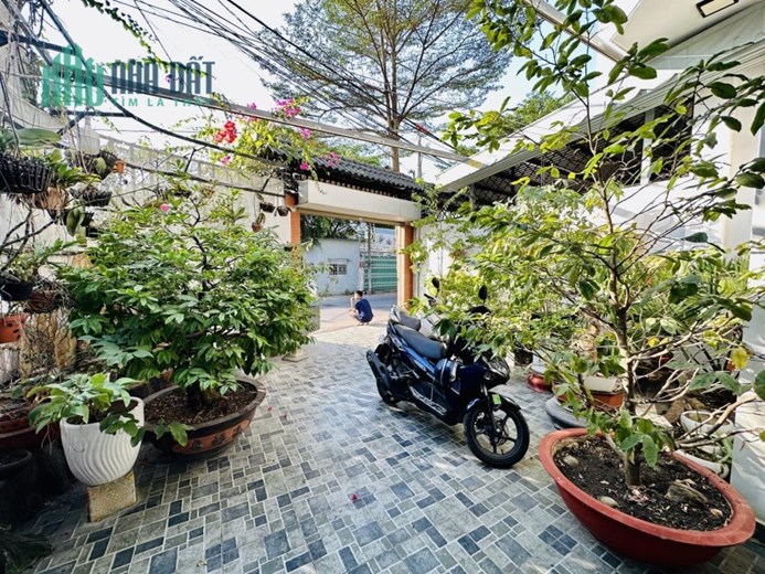 Bán nhanh nhà Tỉnh lộ 43, Bình Chiểu Thủ Đức, HXH, 120m2, giá 5,7 tỷ TL.