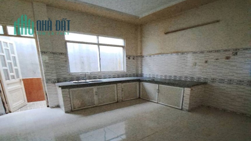 Bán nhà Trung Lân Xã bà điểm Huyện hóc môn, Ngan lớn 8m, Đường 3m, giá chỉ 4.5 tỷ