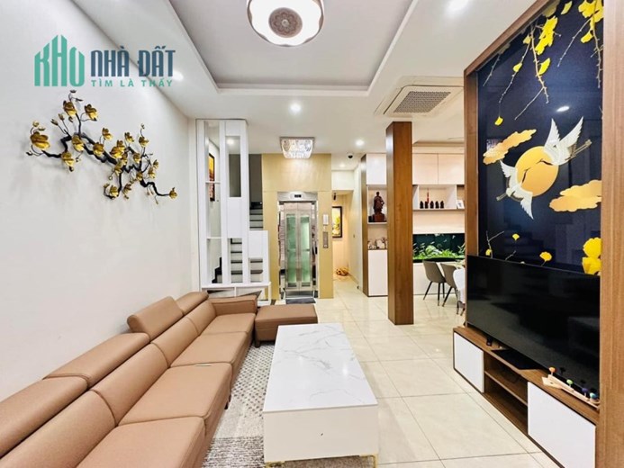 TRẦN KHÁT CHÂN-NHÀ ĐẸP  - THANG MÁY - GẦN PHỐ NHIỀU TIỆN ÍCH 
  65m x 5 tầng x mt 5m x giá hơn 8 tỷ