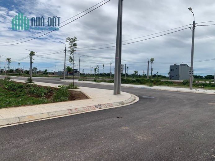 CHÍNH CHỦ BÁN  MẢNH ĐẤT PHÂN LÔ, LÔ GÓC 125M2, ĐƯỜNG 7,5 M,VỈA HÈ 4M TẠI ĐÔNG SƠN- THANH HÓA