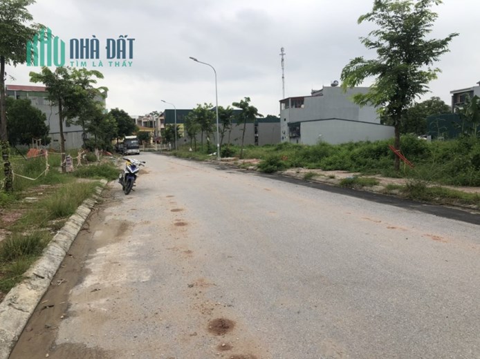 Cho thuê ô đất 300m2 DV Định Trung , Vĩnh Yên Giá thuê : 15 triệu/tháng