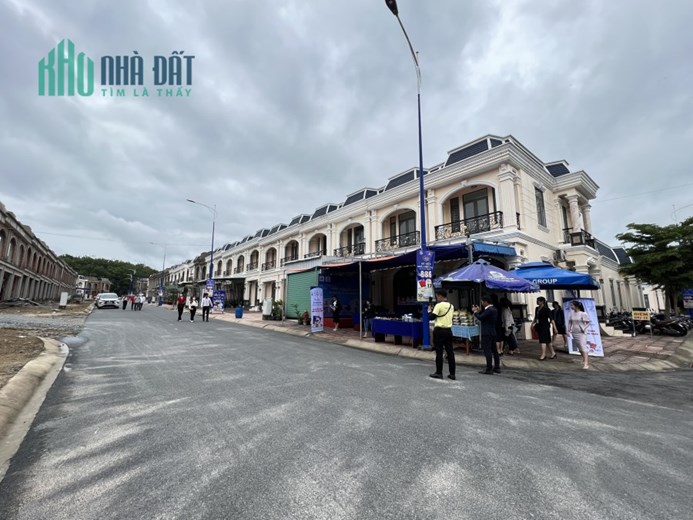 Ngân hàng  hỗ trợ vay đến 80% giá trị từng sản phẩm ( thời gian đến 30 năm )
