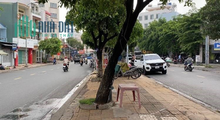 Cho Thuê Nhà 2 Mặt Tiền, Mặt Tiền Tân Hương ( 5,3m X 23m, Nở Hậu 10m ), Mặt Tiền Hẻm 7m