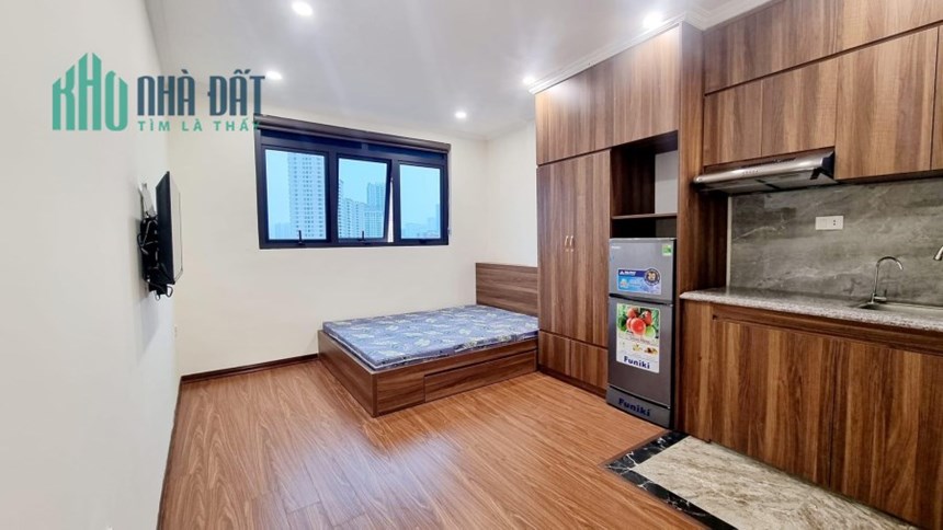Chỉ 20,x tỷ có CCMN Phùng Chí Kiên 100m2, 8 Tầng Thang Máy, doanh thu 180tr/tháng