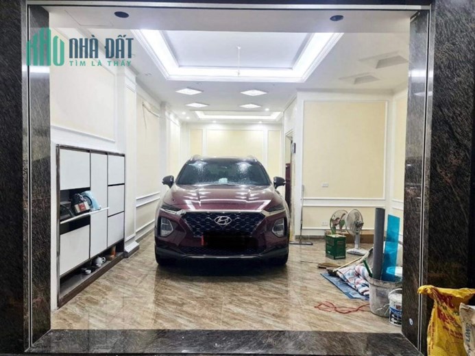 Chỉ 20,x tỷ có CCMN Phùng Chí Kiên 100m2, 8 Tầng Thang Máy, doanh thu 180tr/tháng