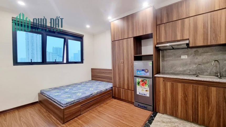 Chỉ 20,x tỷ có CCMN Phùng Chí Kiên 100m2, 8 Tầng Thang Máy, doanh thu 180tr/tháng