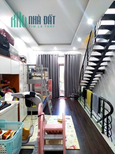 Bán nhà Ngô Gia Tự, Long Biên, 79m x 3 tầng, MT 4.5m, ngõ ô tô, 4 tỷ