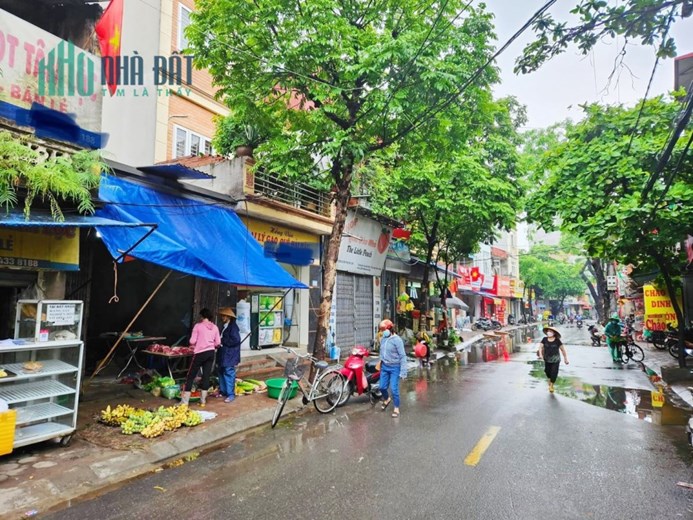 Mặt phố Nhật Tảo ô tô tránh , kinh doanh 30m2-chỉ 3.4 tỷ