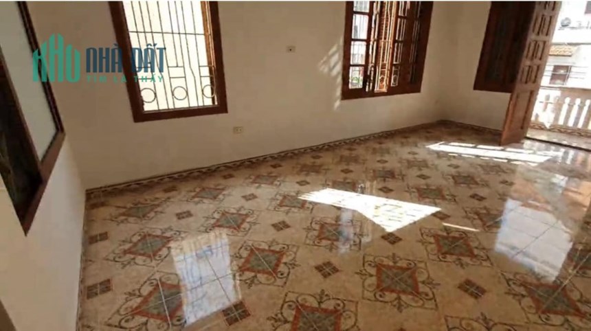 Mình hiện còn trống 2 phòng tầng 4 diện tích 16m và 25m (có ban công và cửa sổ to) Ngõ 68 Phố Quan