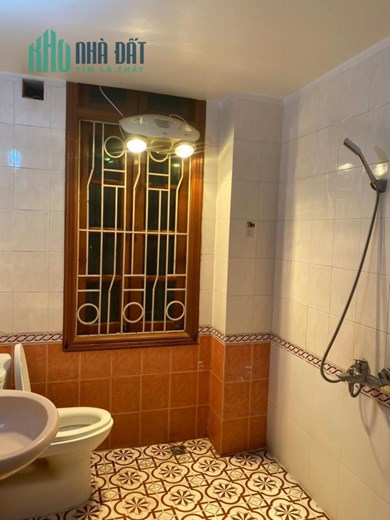 Mình hiện còn trống 2 phòng tầng 4 diện tích 16m và 25m (có ban công và cửa sổ to) Ngõ 68 Phố Quan