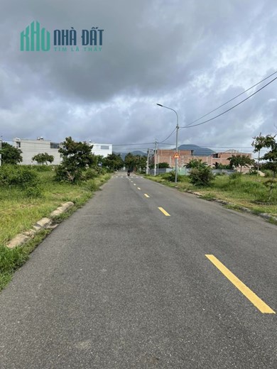 bán lô đất biệt thự 300m2 mặt tiền đường chu văn an p, long tâm tp bà rịa