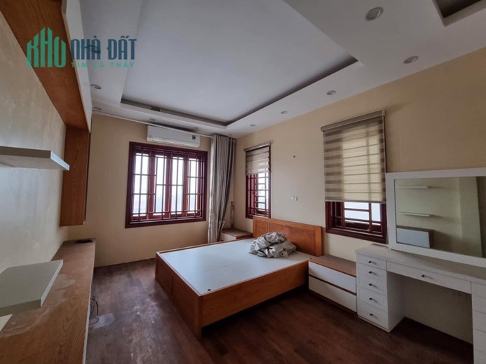 Cần bán BT Mễ Trì Thượng, DT 107m x 4,5T. MT 8,8m.Thang máy. Giá 20,3 tỷ.