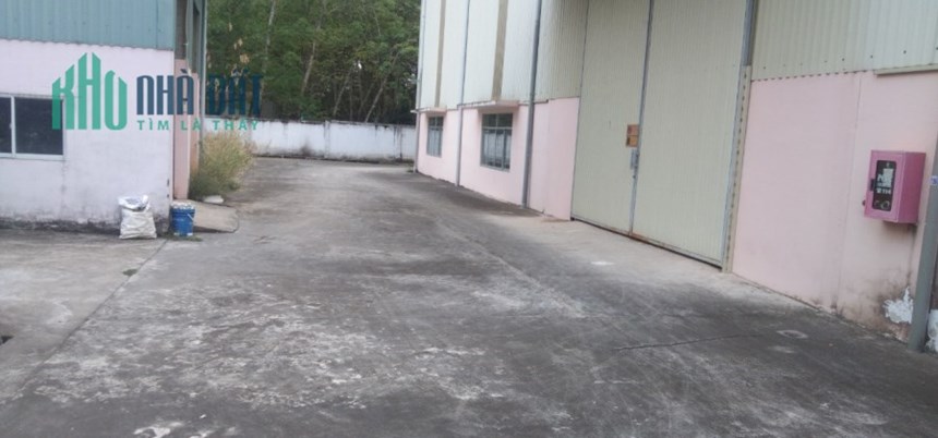 CHO THUÊ NHÀ XƯỞNG BẾN CÁT BÌNH DƯƠNG DT XƯỞNG 7400M GIÁ 2.5USD