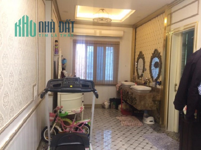 Nhà MT KD Lê Bình, P4, Tân Bình 105m2, 6 tầng, thang máy, hồ bơi. Ninh mặt tiền.