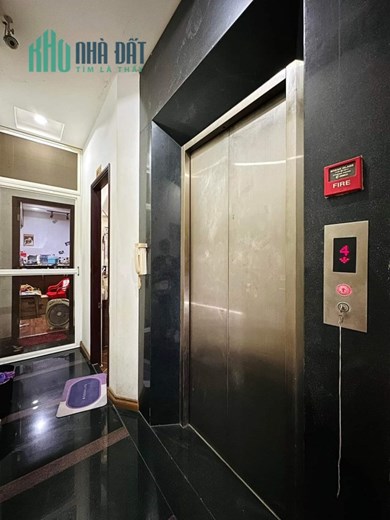 B.án Nhà Mặt Tiền Quận 1 - Tòa nhà 8 Tầng, Hoàn Công Đủ, Thang Máy, Bến Thành