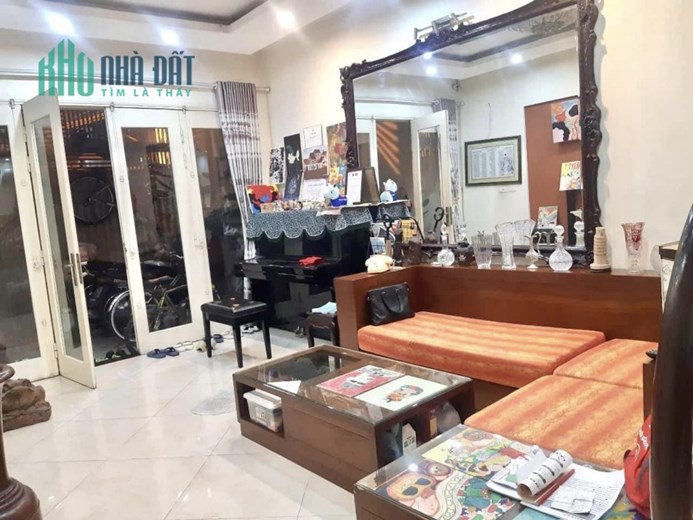 BÁN NHÀ PHỐ TRẦN KHÁT CHÂN - PHỐ HUẾ 60M - 5T - 6 NGỦ NHÀ ĐẸP DÂN XÂY NHỈNH 6 TỶ