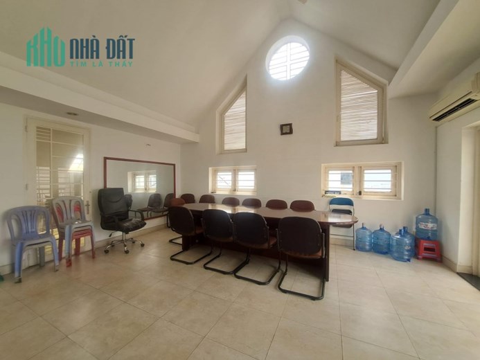 Biệt thự sân vườn Khu Bình Lợi  - Nguyễn Xi, DT: 10x20m, 3 Tầng, view Sông Sài Gòn, 21.5 tỷ