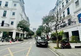 Bán BT,lô góc, KD,khu nhà ở 90 Nguyễn Tuân. DT 131m x 4 tầng. MT 22m, thang máy. Giá 44 tỷ
