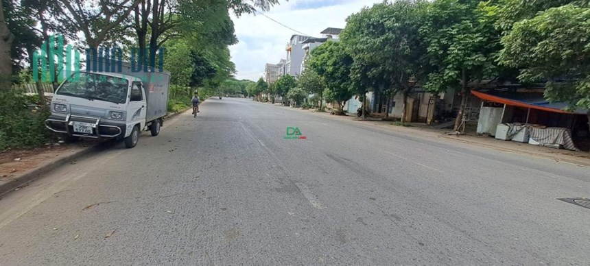 Bán Đất Thị Trấn Đông Anh tặng nhà cấp 4 đường oto tránh