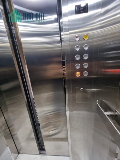 Bán Nhà Nguyễn Văn Cừ , Quận Long Biên Giá 4.8 Tỷ  38M x 6 Tầng , Gara Ô Tô , Ngõ Thông , Thang Máy