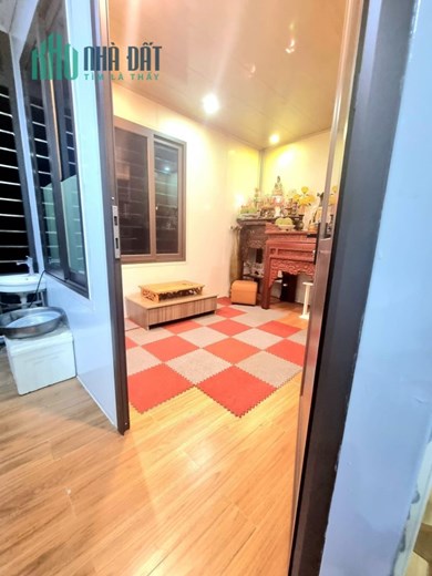 Bán Nhà Nguyễn Văn Cừ , Quận Long Biên Giá 4.8 Tỷ  38M x 6 Tầng , Gara Ô Tô , Ngõ Thông , Thang Máy