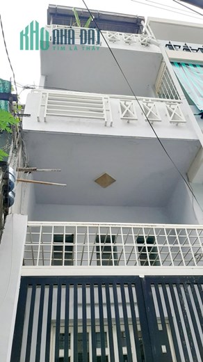 Cho thuê NNC nở hậu 4 tầng hẻm Hưng Phú P10.Q8. Giá 12 triệu