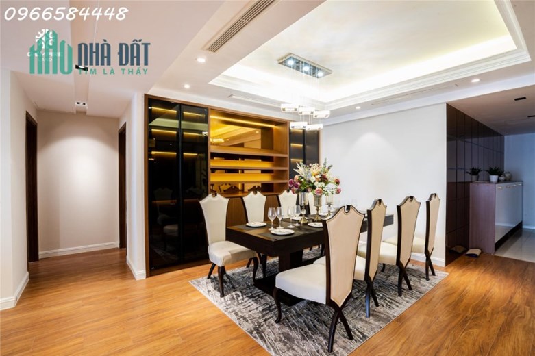 Tổng giá chưa đến 10 tỷ nhận ngay 200m2 giữa trung tâm Cầu Giấy view Hồ Tây, htls 18 tháng, ký CĐT