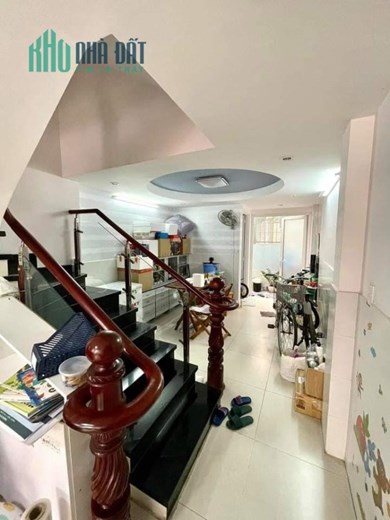 Bán nhà Đường Nguyễn Văn Thương (D1) P.25 Q.Bình Thạnh DT 62 m2 (5Tầng) Chỉ nhỉnh 10Tỷ, thích