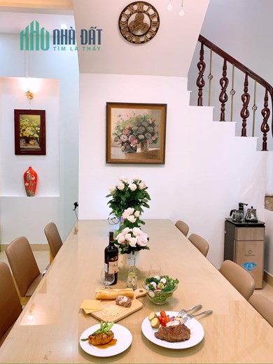Bán nhà phố Hoa Lâm 51m, oto tránh, kinh doanh giá nhỉnh 5 tỷ TL.  LH: 0936123469
