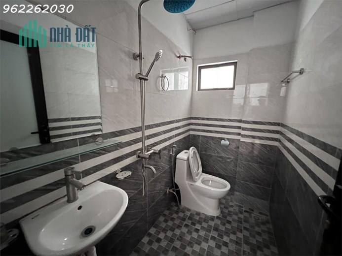 Bán nhà Phụng Châu Ô TÔ đỗ cạnh nhà 3 tầng 36,5m2 ngõ thoáng rộng 1,55 tỷ
