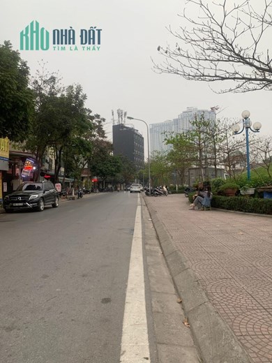 nhà lô góc mặt phố Ngọc Thuỵ, 105m x 4tầng, vỉa hè, sát chợ, kinh doanh