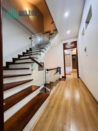 Bán nhà Khuất Duy Tiến 52m 8 tỷ 8