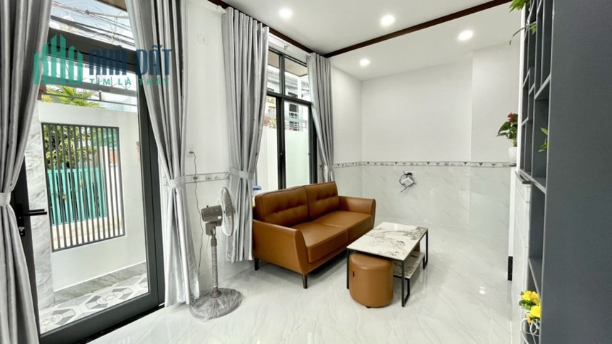 Bán nhà 3 tầng góc 2MT ở Ngọc Hiệp ô tô tận nhà